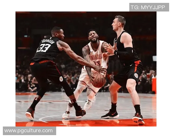 斯普利特赛后被冷水浇全身湿透却笑称看到队员笑容最令人开心 斯普利特赛后被冷水浇全身湿透却笑称看到队员笑容最令人开心